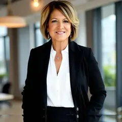 Julie Papagni